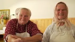 Strudel Sisters Frame 3