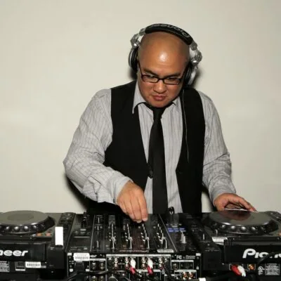 Devour! Speakeasy w/DJ KIWI